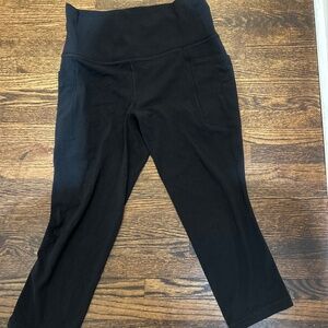 Salutation crop leggings